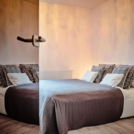 Apartamenty Homely Place Centrum - Stary Rynek - Parking Poznań Buitenkant foto