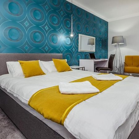 Apartamenty Homely Place Centrum - Stary Rynek - Parking Poznań Buitenkant foto