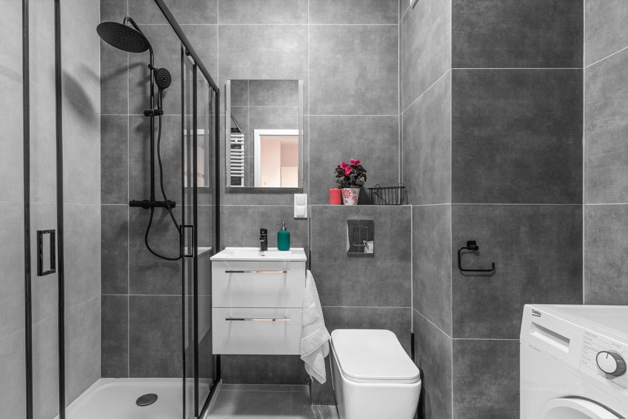 Apartamenty Homely Place Centrum - Stary Rynek - Parking Poznań Buitenkant foto