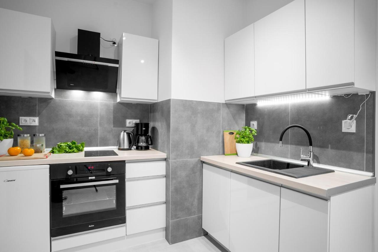 Apartamenty Homely Place Centrum - Stary Rynek - Parking Poznań Buitenkant foto