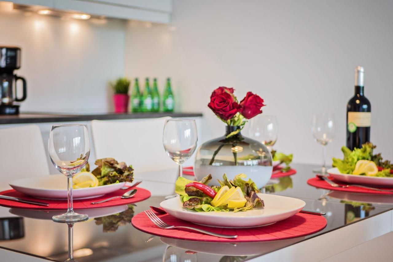 Apartamenty Homely Place Centrum - Stary Rynek - Parking Poznań Buitenkant foto